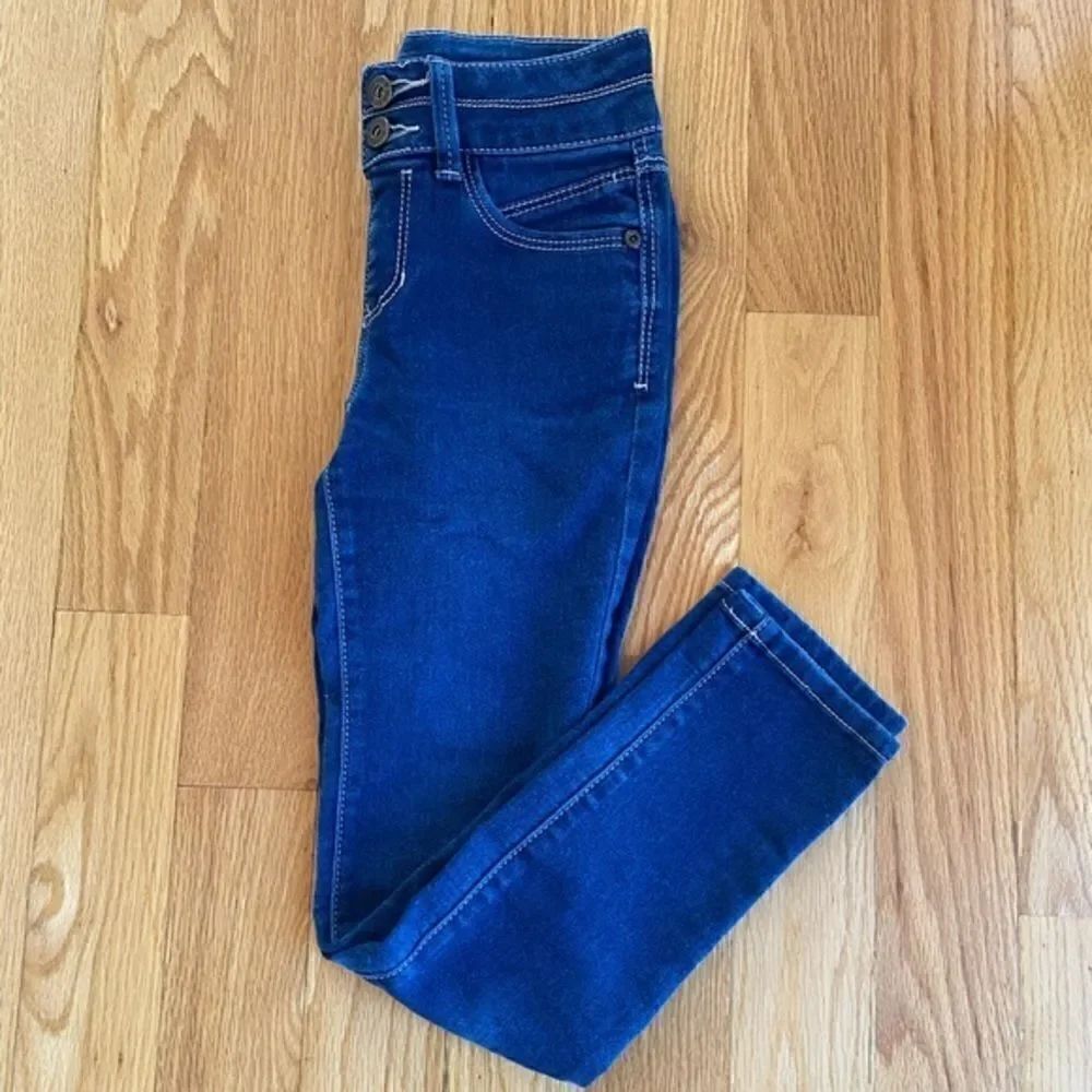 Mudd Skinny Jeans - Picture 2 of 5